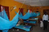 Giường có màn chống muỗi tại Tanzania